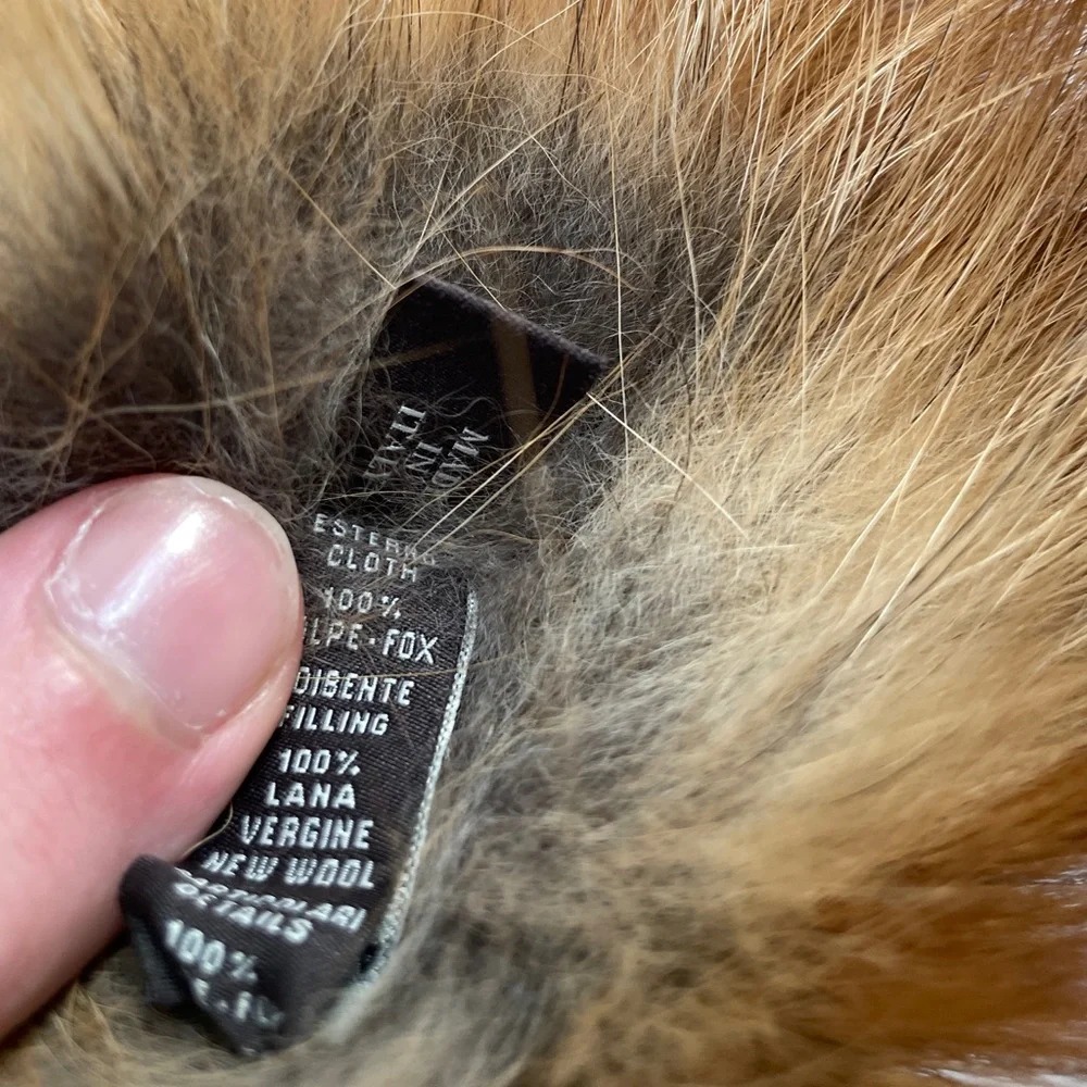 “My Axel Charm” Loro Piana real fox fur charm in the shape of a rooster. - Picture 10 of 11